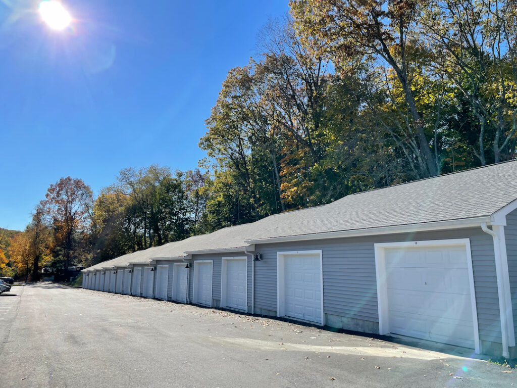 detached garages for apartments standalone