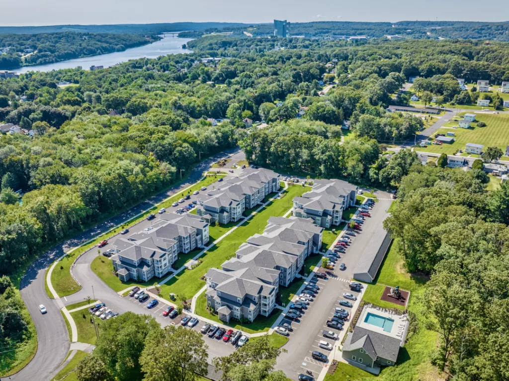 Drone photo of Westledge apartments with view of Mohegan Sun in the distance